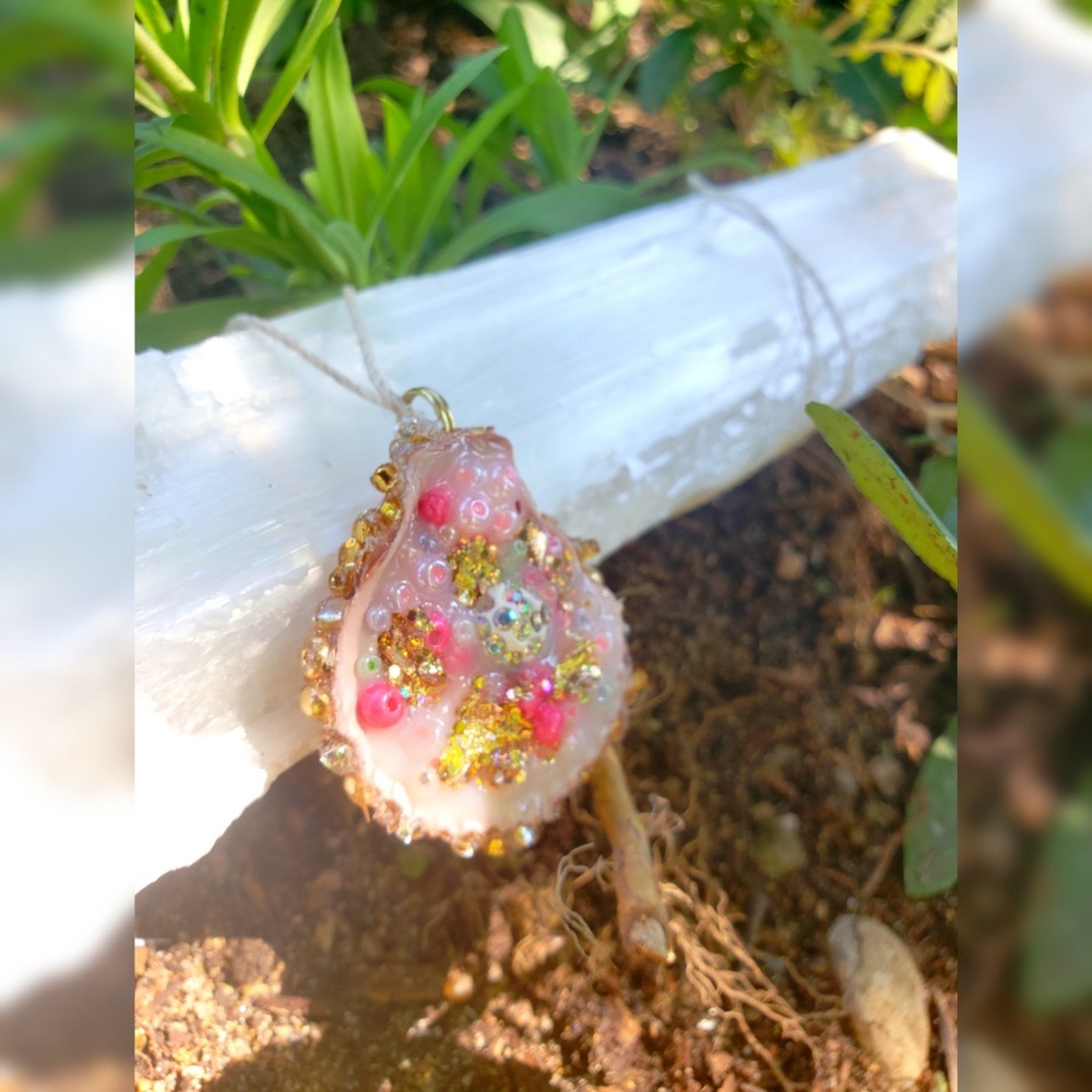 Handmade Seashell Pendant - Picture 4 of 5